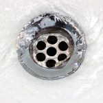 Afvoer zonder verstoppingen: hoe maak je de douche thuis effectief